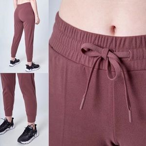 NEW Mondetta High Rise Triumph Jogger Warm Small Berry Flint Sweatpants Pants